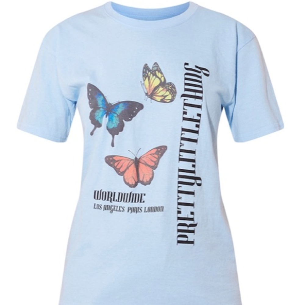 PRETTY LITTLE THING WORLDWIDE BUTTERFLY T SHIRT